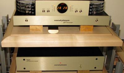 conrad-johnson GAT preamplifier, conrad-johnson TEA-2 phono preamplifier