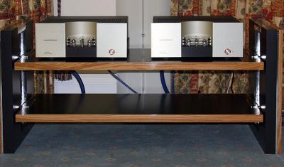 conrad-johnson LP275M mono power amplifiers, finite elemente Emperor equipment support