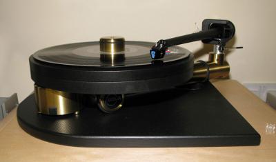 Kuzma Stabi S-12 turntable with the Stogi Ref 313 tonearm, Heavy Platter Upgrade and KC1 phono cartridge