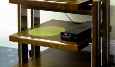 Kuzma Stabi SD-12 (2-arm chasiss), optional electronic power supply and the new STOGI S-12 tonearm (12- inch effective length