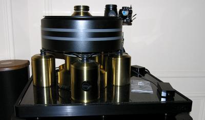 Kuzma Stabi XL4, 4Point in Avalon Acoustics suite at CES 2010