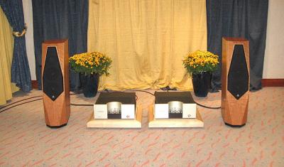 Lancaster Suite: Avalon Indra loudspeakers and conrad-johnson LP275M valve mono amplifiers