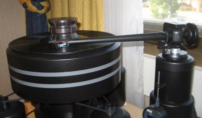 Stabi XL with 4-motor drive and Stogi Reference 313 tonearm
